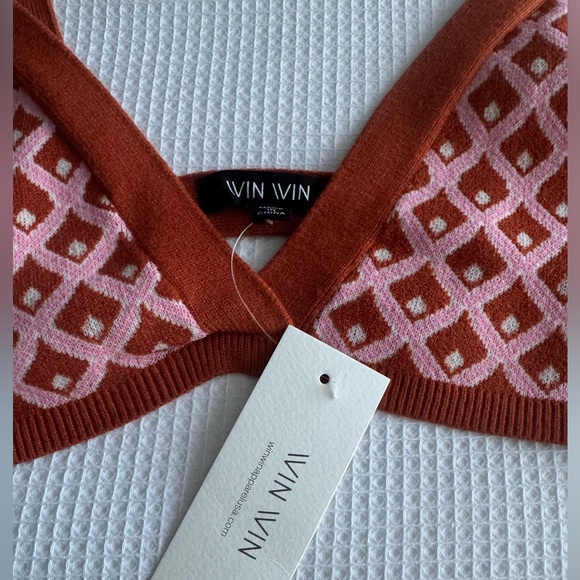 Win win apparel top - Picture 2 of 2